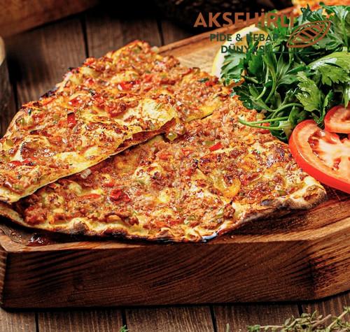 DÖŞEMEALTI LAHMACUNCU ARAYANLAR İÇİN İNCECİK HAMURDA BOL MALZEMELİ LEZZET